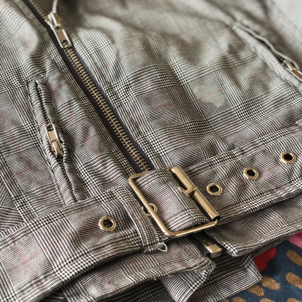 Off the Shoulder Plaid Jacket/Top